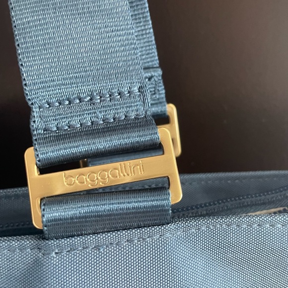 Baggallini Tulum tote š„° - Picture 2 of 10